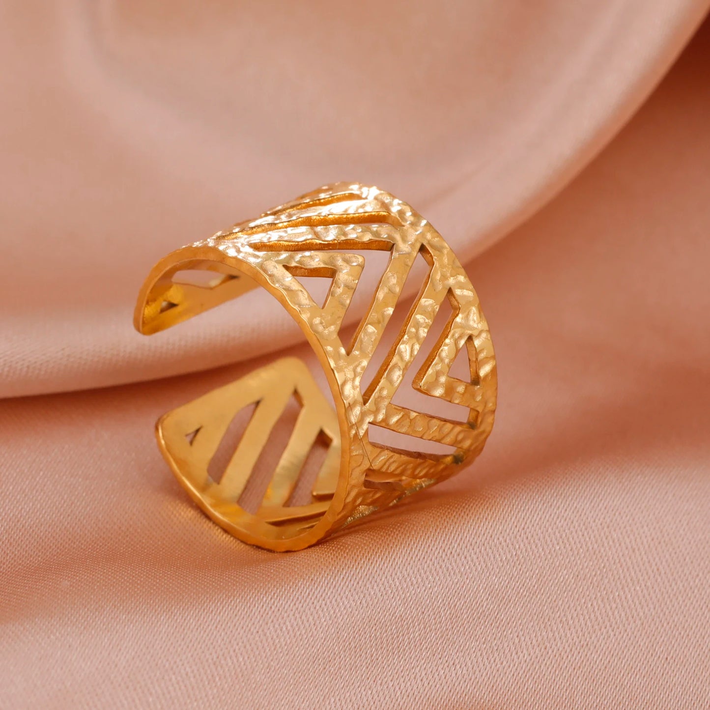 Harmonious Charm Rings