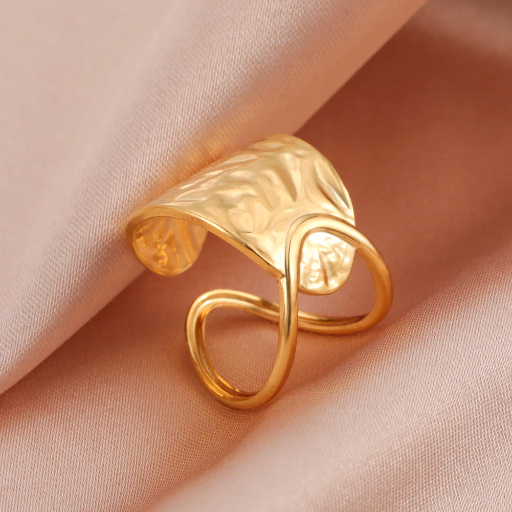Harmonious Charm Rings