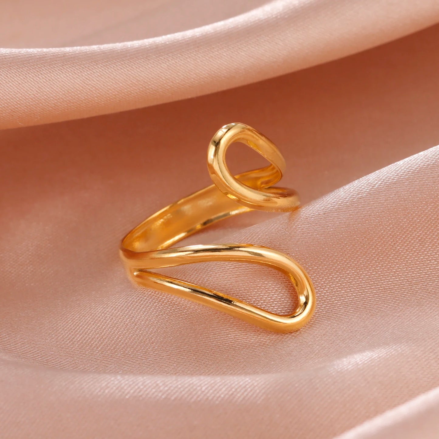 Harmonious Charm Rings
